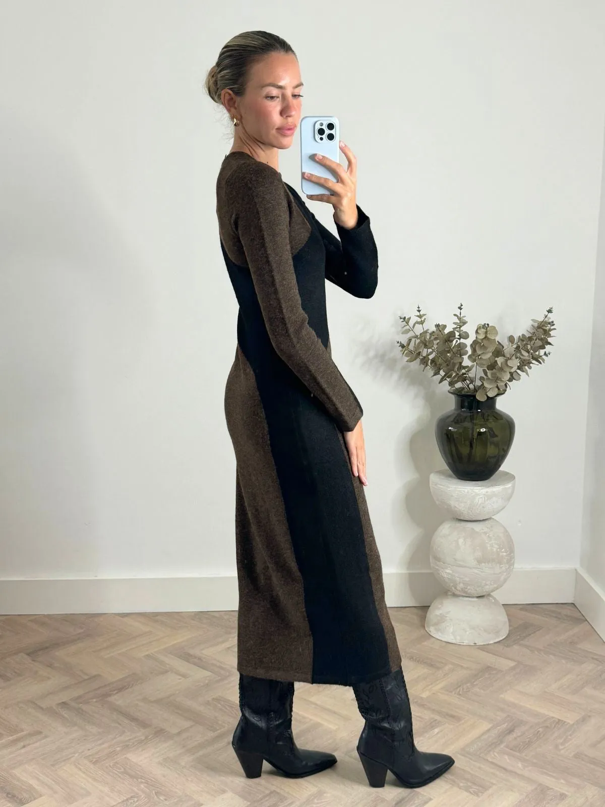 Brynn Knitted Colourblock Midaxi Dress in Chocolate & Black