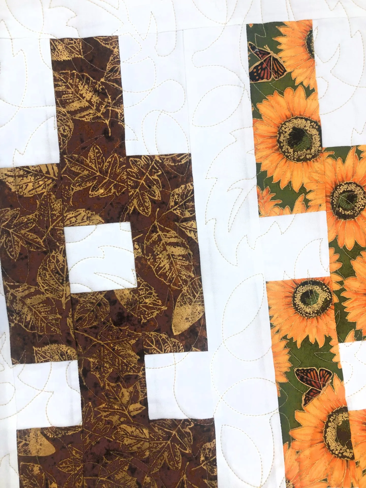 Chain Links 66" x 79"" Fully Finished Sample Quilt - Shades of the Season